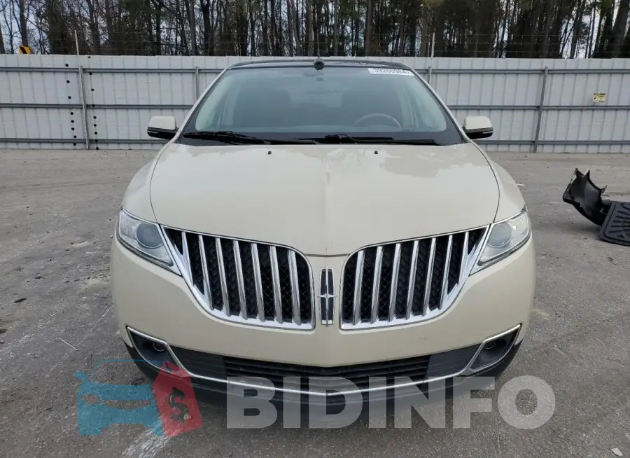 2LMDJ6JK7FBL33501 Photo# 5