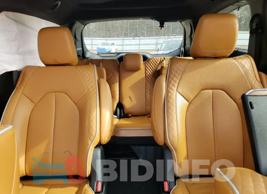 2C4RC3PG9NR183804 Photo# 10