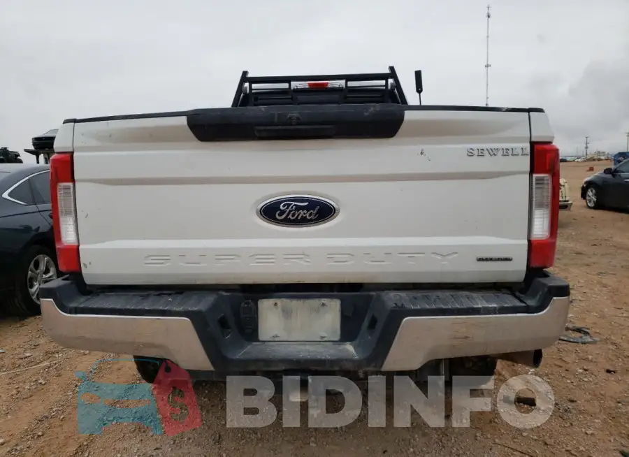 1FT7X2B67KEG78175 Photo# 6