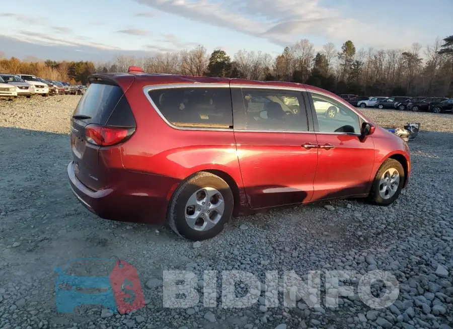 2C4RC1H72LR243745 Photo# 3
