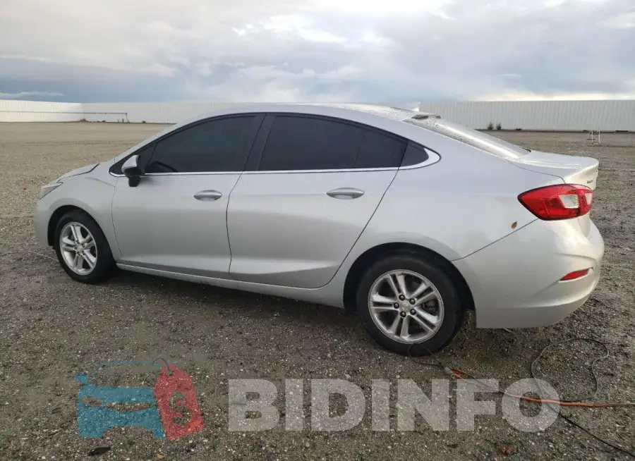 1G1BE5SM4J7120196 Photo# 2