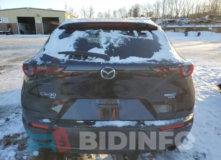 3MVDMBAY6NM442208 Photo# 6