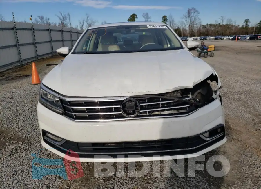 1VWBS7A33GC057464 Photo# 5