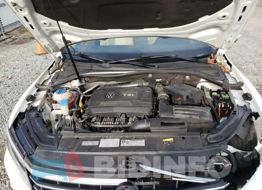 1VWBS7A33GC057464 Photo# 11