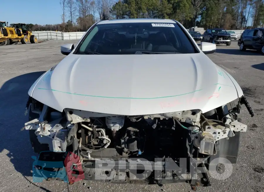 19UUB1F52FA013258 Photo# 5