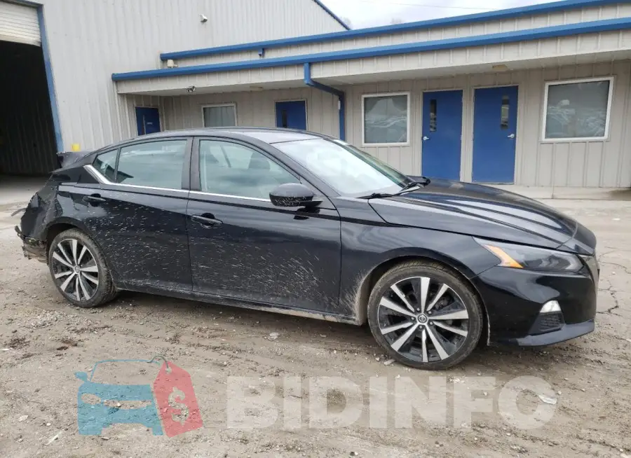 1N4BL4CV9LC150521 Photo# 4