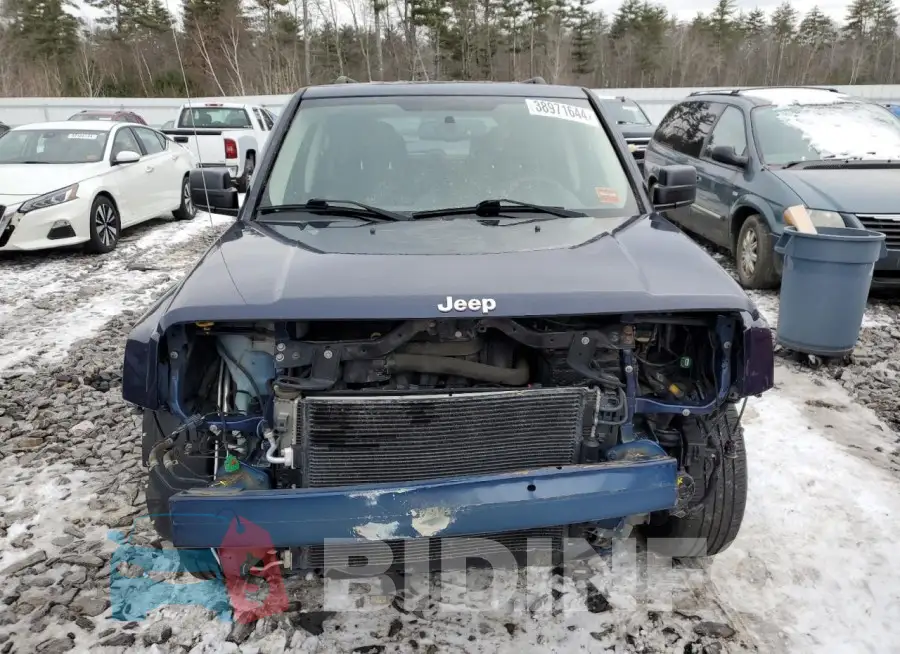 1C4NJRBB8HD138900 Photo# 5