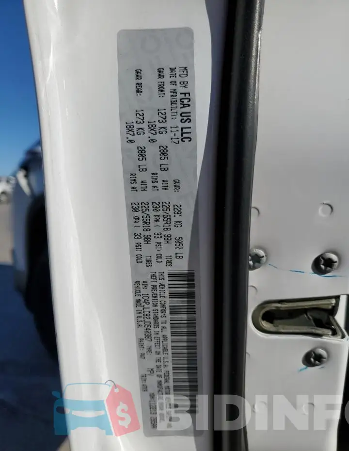 1C4PJLCB2JD540387 Photo# 13