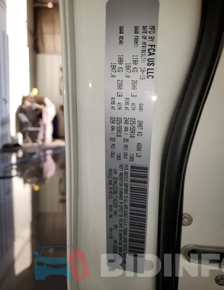3C4NJDCB8LT142370 Photo# 13