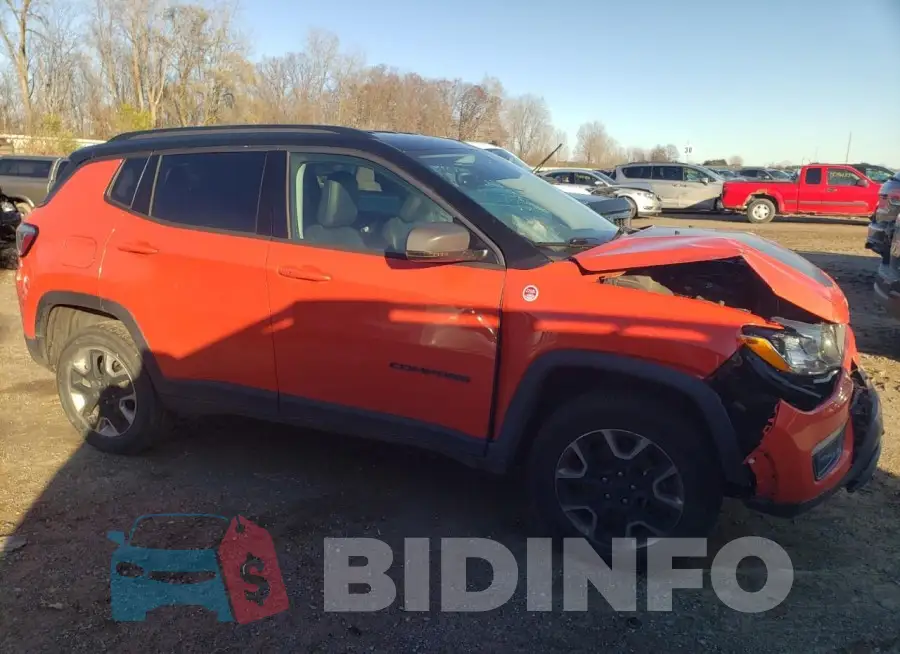 3C4NJDDB5JT201256 Photo# 4