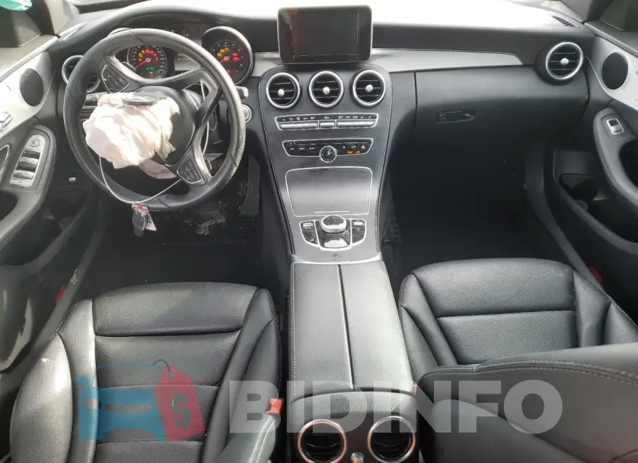 55SWF4JB2JU275161 Photo# 8