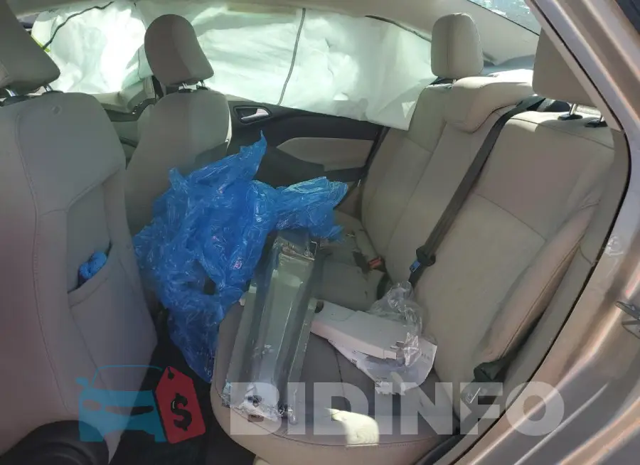 1FADP3F21FL208425 Photo# 10