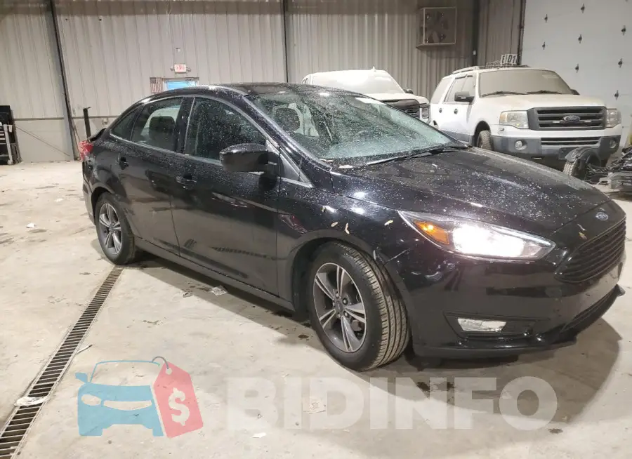 1FADP3F21JL267385 Photo# 4