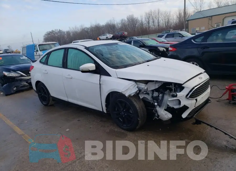 1FADP3F22GL211240 Photo# 4