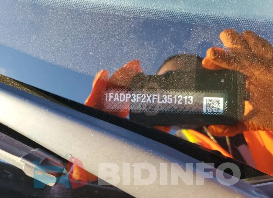 1FADP3F2XFL351213 Photo# 12