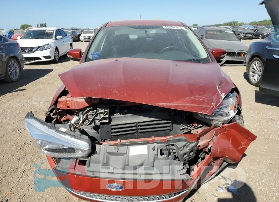 1FADP3FE6JL330927 Photo# 5