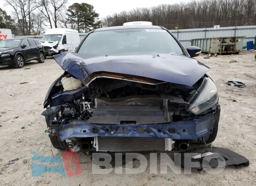 1FADP3L90GL363129 Photo# 5