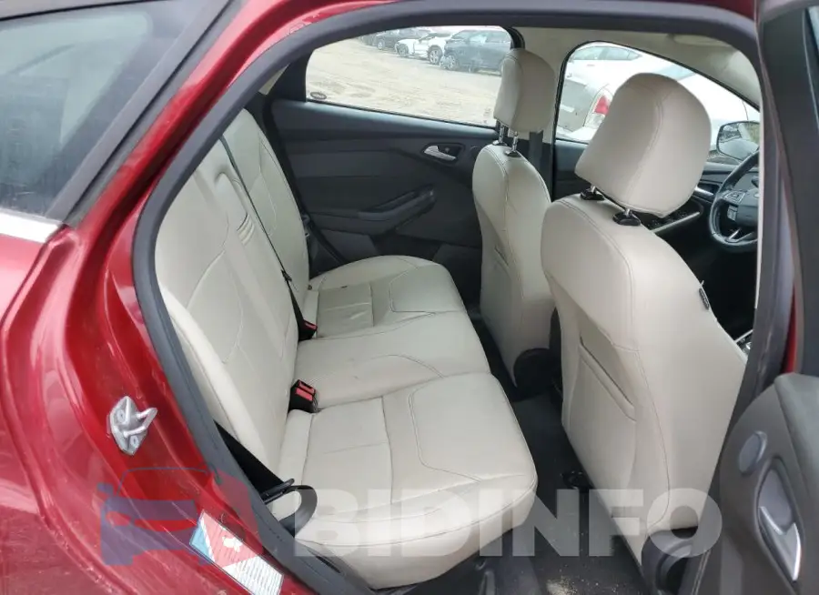 1FADP3N20GL285838 Photo# 10