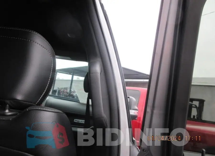 1C6SRFLT3NN410462 Photo# 2