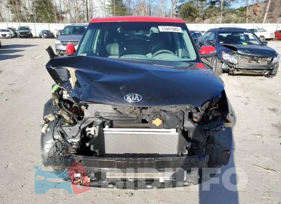 KNDJX3AE8J7028553 Photo# 5