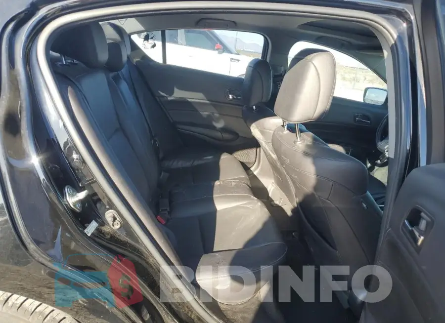 19UDE2F35HA006772 Photo# 10