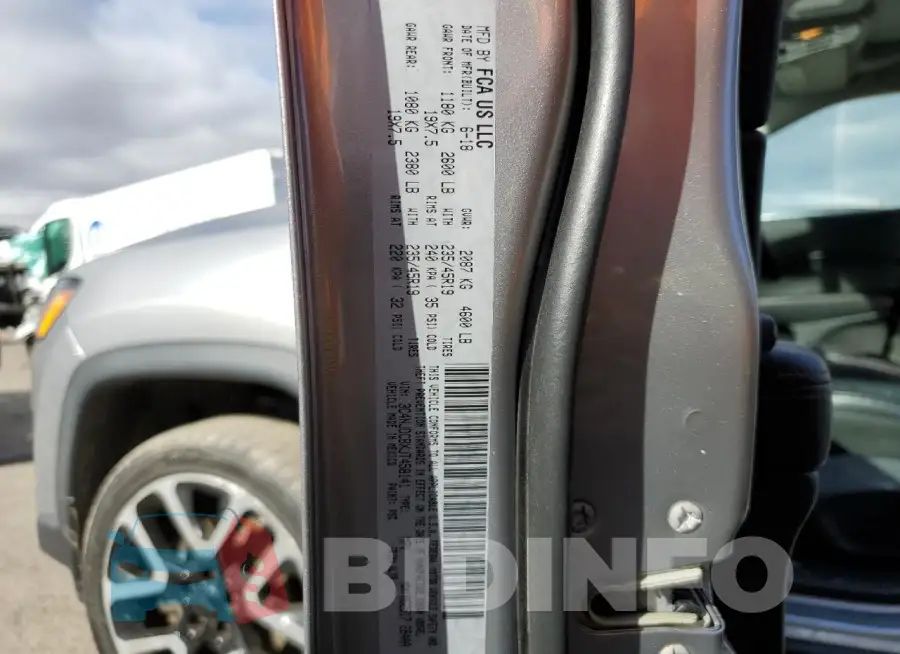 3C4NJDCBXJT458141 Photo# 13