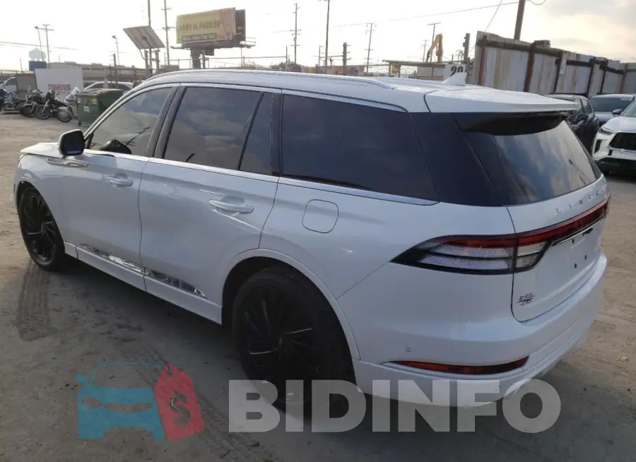 5LM5J7XCXMGL04079 Photo# 2
