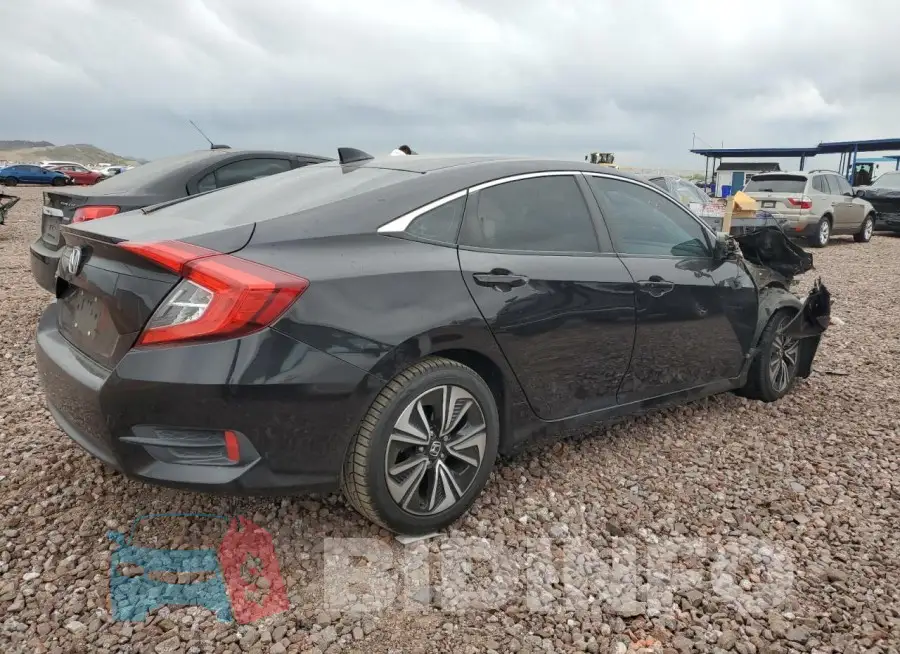 19XFC1F33HE208305 Photo# 3