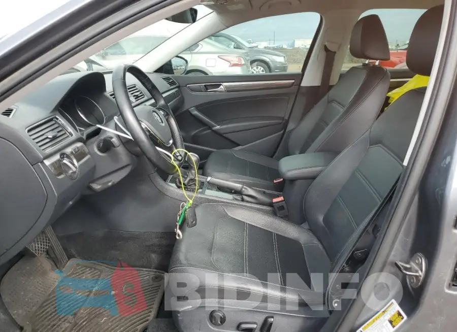1VWGT7A39HC028541 Photo# 7