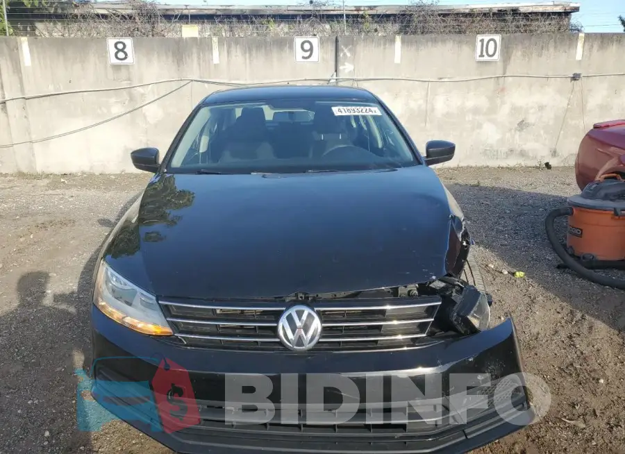 3VWD67AJ7GM281282 Photo# 5