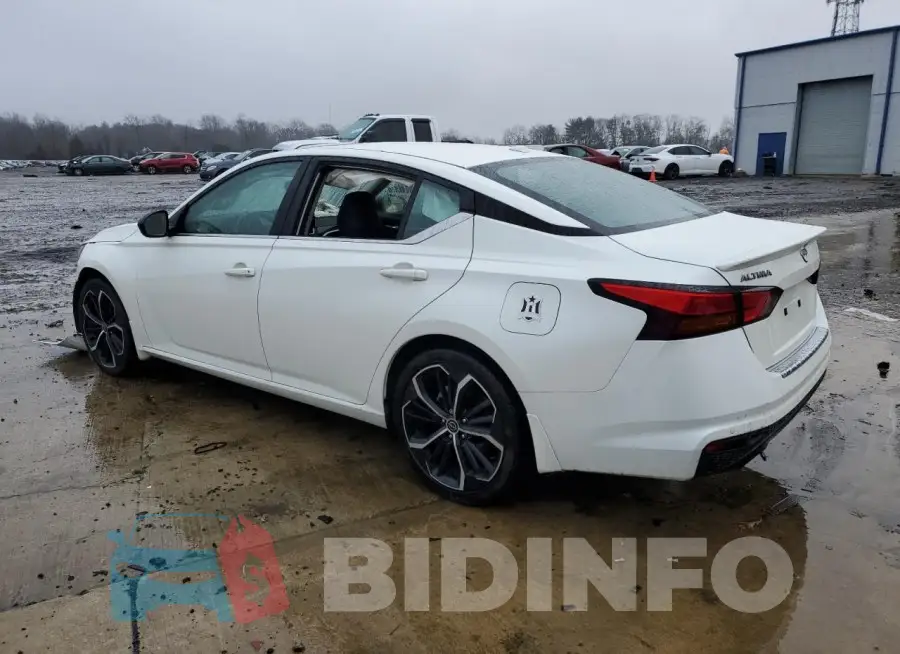 1N4BL4CV3PN352751 Photo# 2