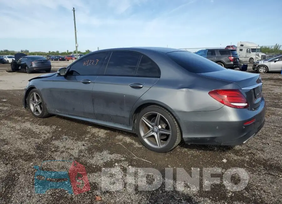 WDDZF4JB2JA450876 Photo# 2