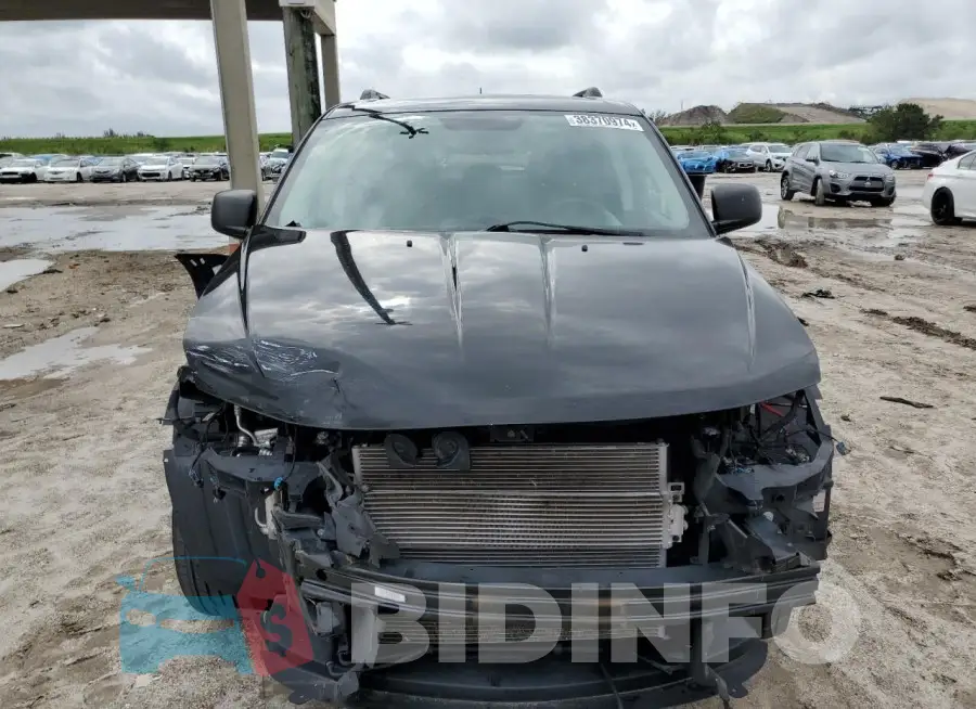 3C4PDCAB9HT694819 Photo# 5
