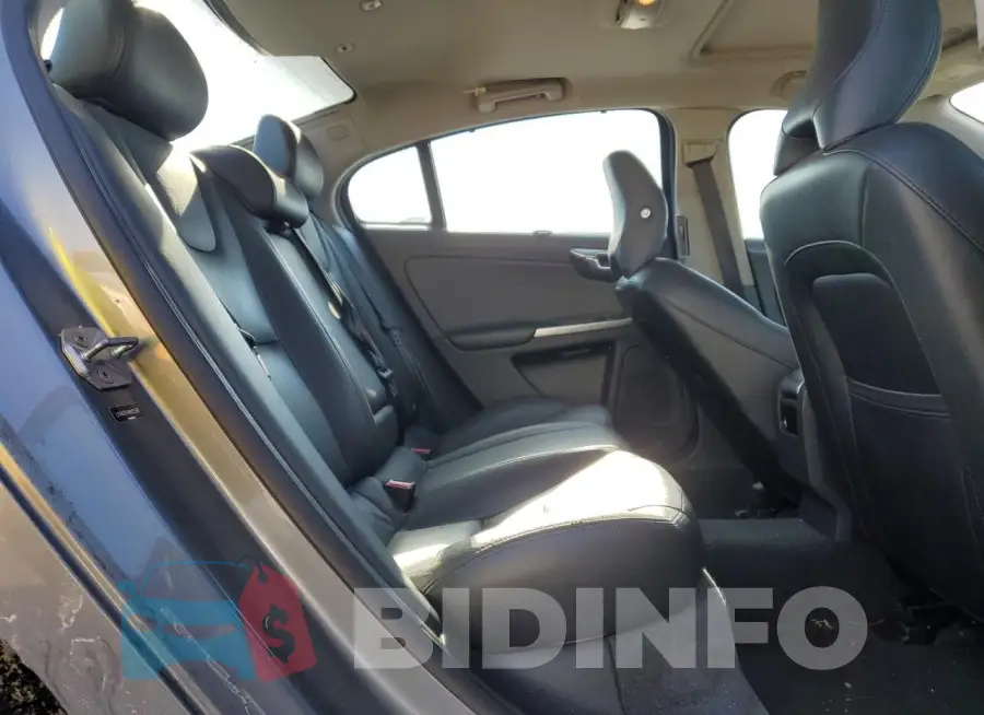 LYV402TK8HB125689 Photo# 10