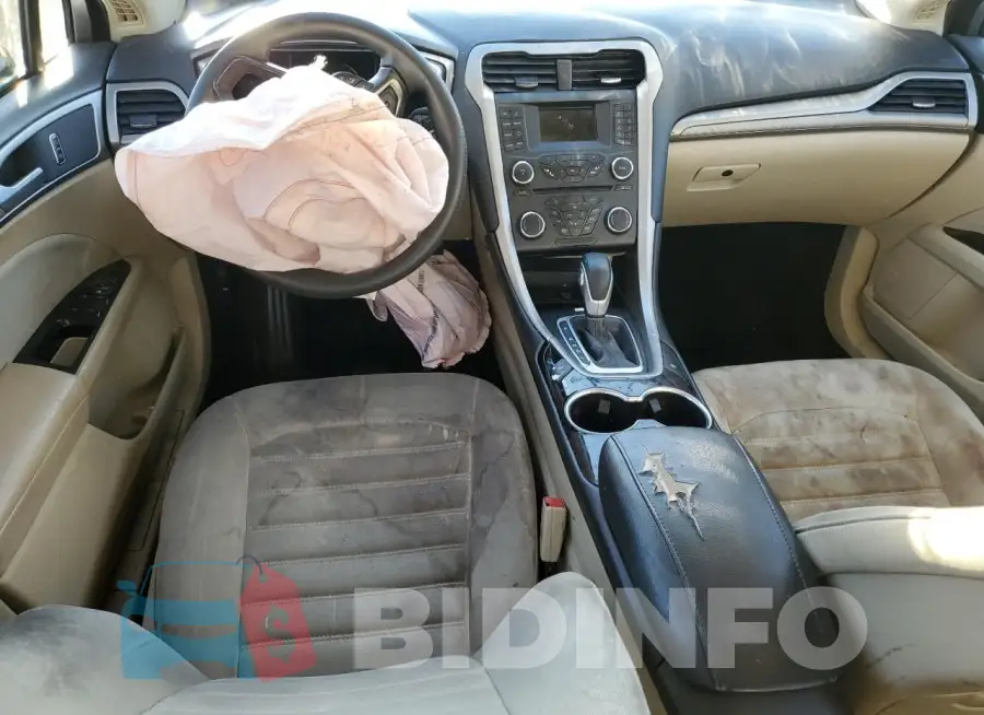3FA6P0LU3GR360142 Photo# 8