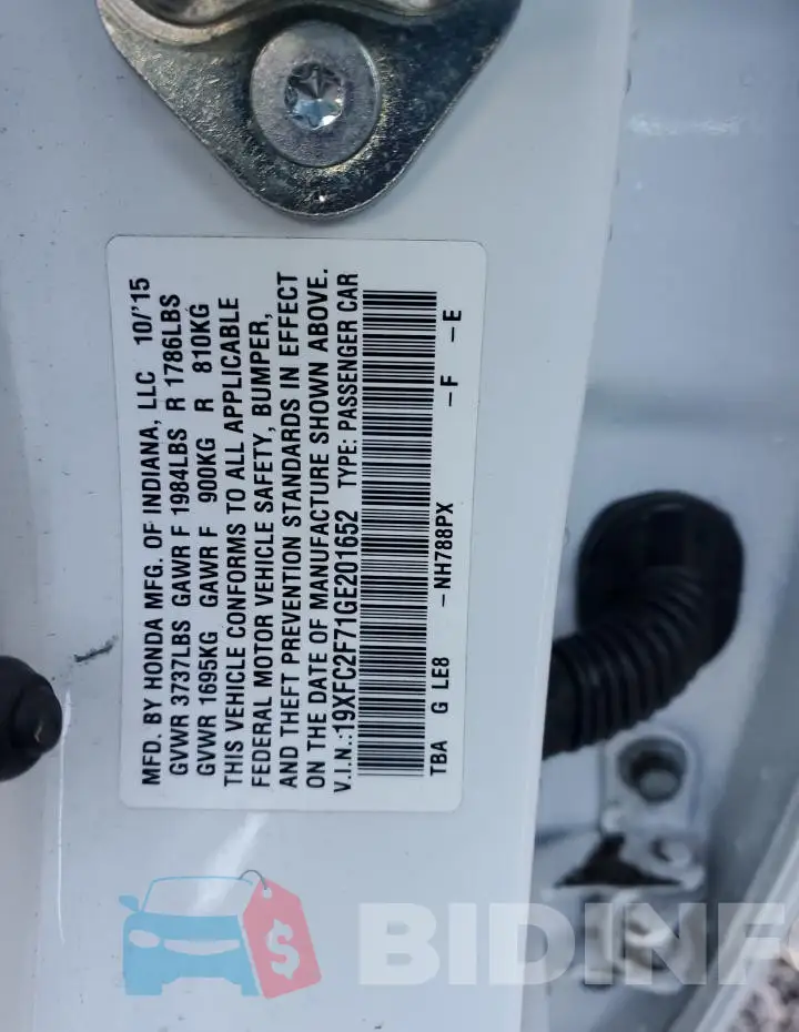 19XFC2F71GE201652 Photo# 12