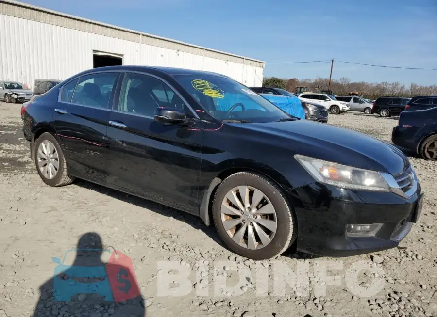 1HGCR2F85FA163114 Photo# 4