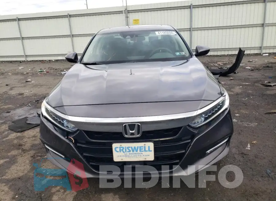 1HGCV3F44KA020180 Photo# 5