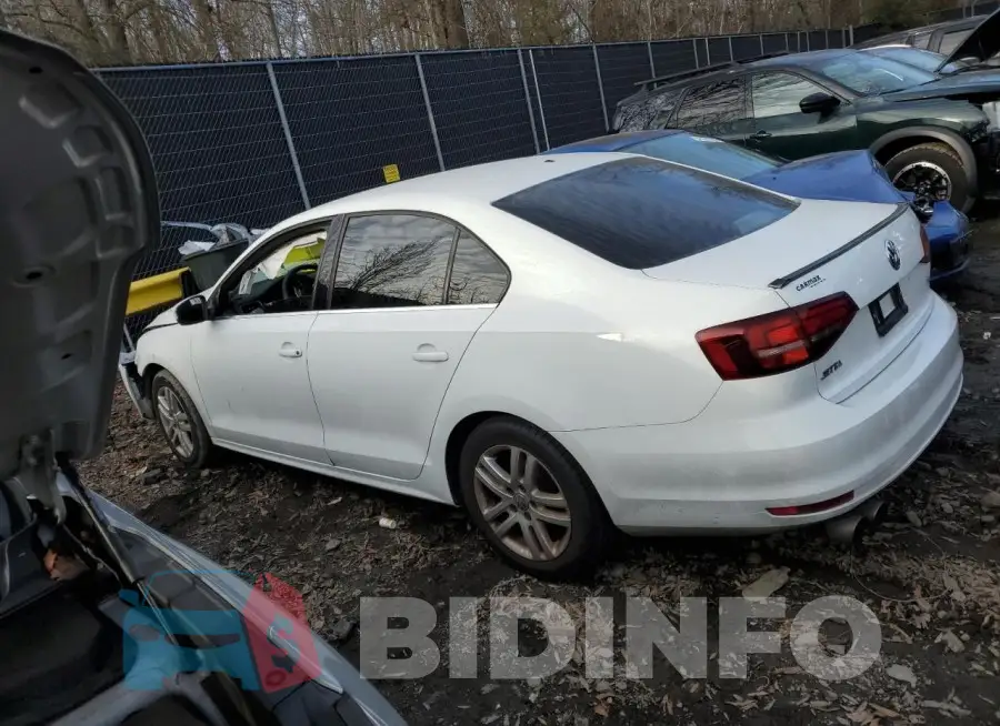 3VW2B7AJ2HM321398 Photo# 2