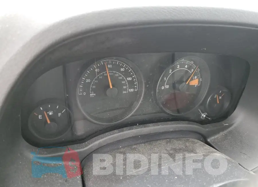 1C4NJCBA5GD715742 Photo# 9