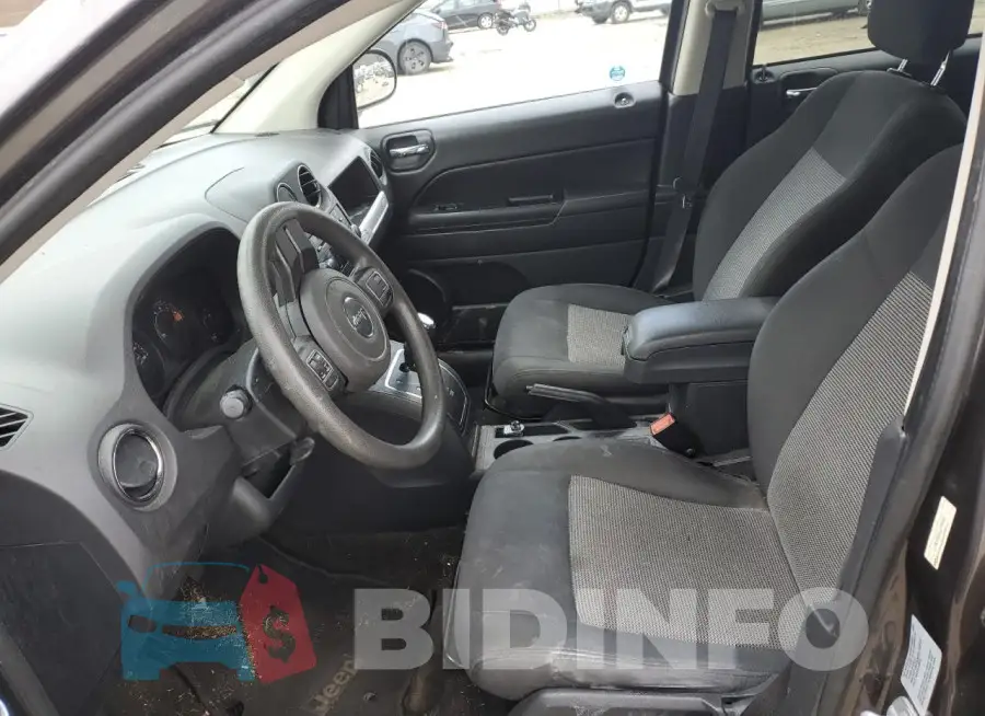 1C4NJCBA5GD715742 Photo# 7