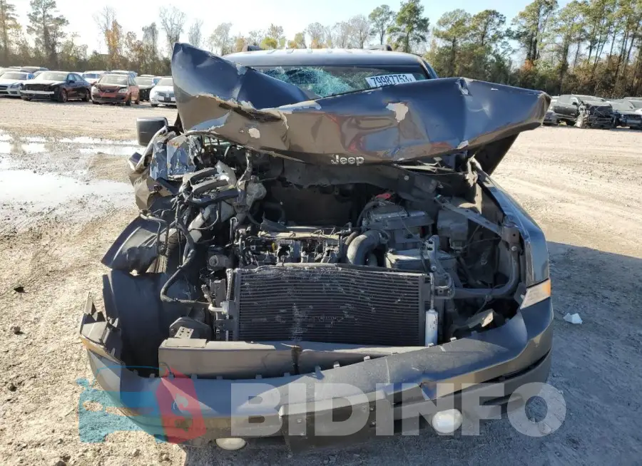 1C4NJPBB3FD314284 Photo# 5