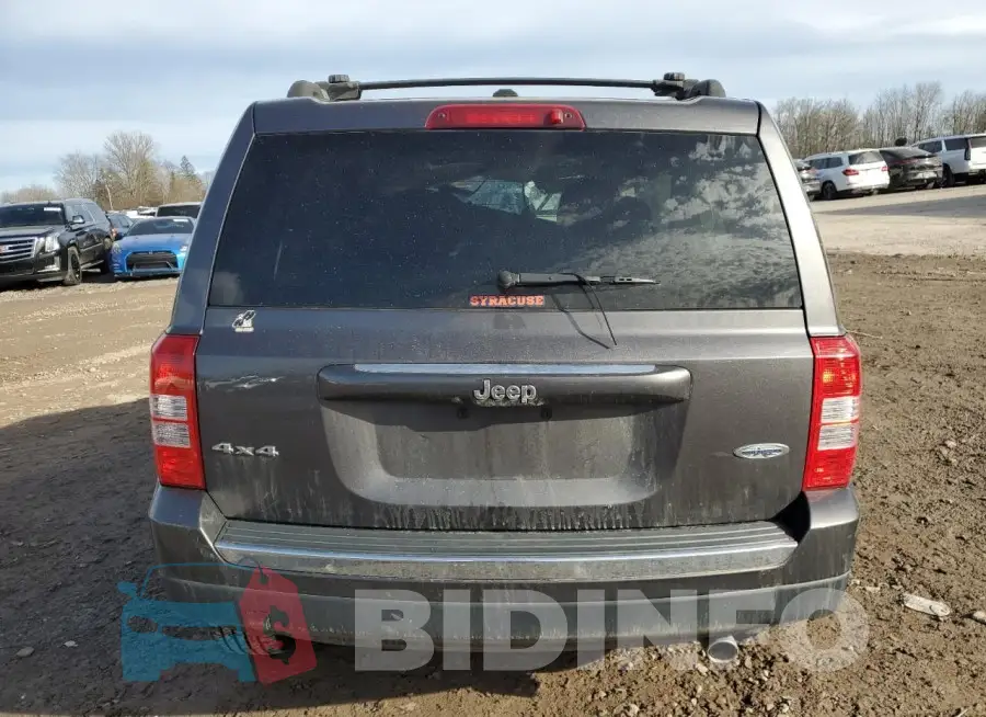 1C4NJRFB3GD638939 Photo# 6
