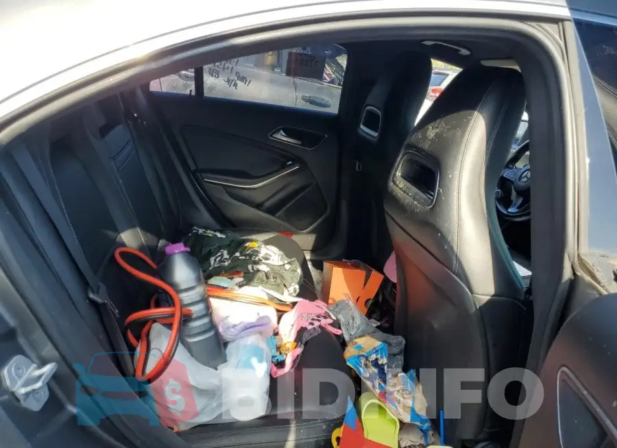 WDDSJ4EB2GN295869 Photo# 10