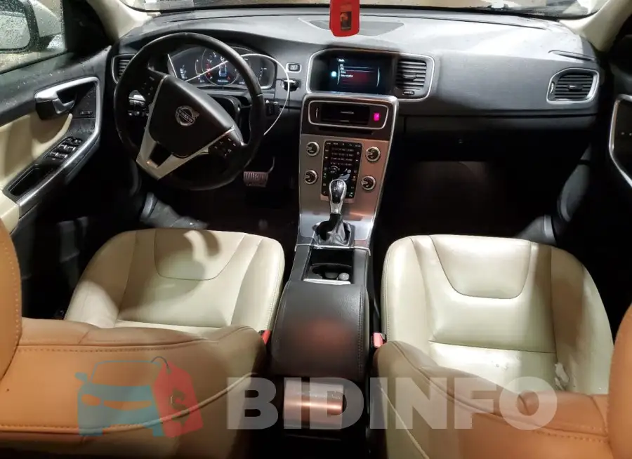 LYV402TK5HB131580 Photo# 8
