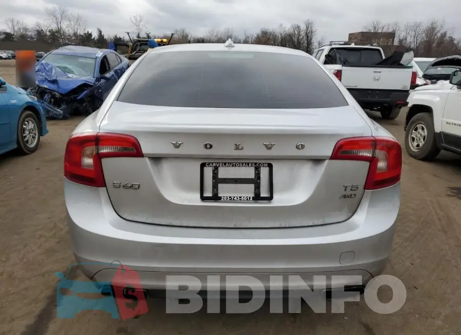 YV1612TK2F2335056 Photo# 6