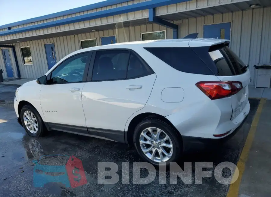 2GNAXHEV4L6282973 Photo# 2