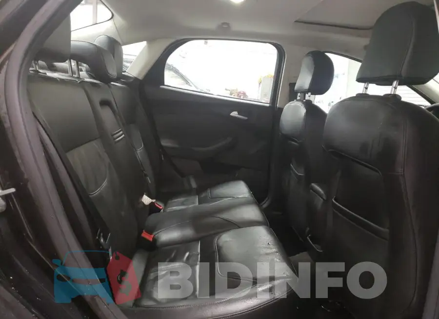 1FADP3F20GL200088 Photo# 10
