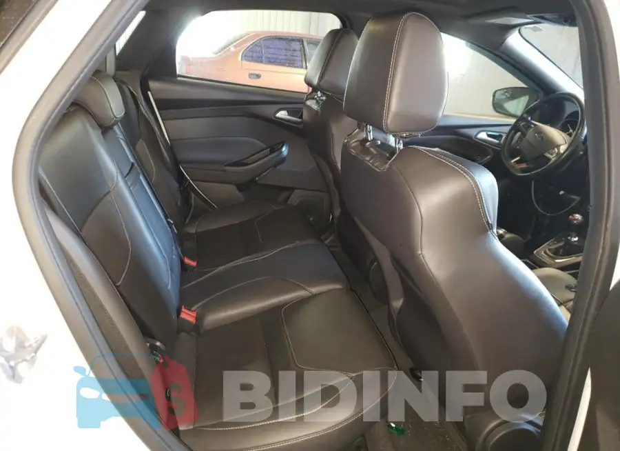 1FADP3L95GL289531 Photo# 10