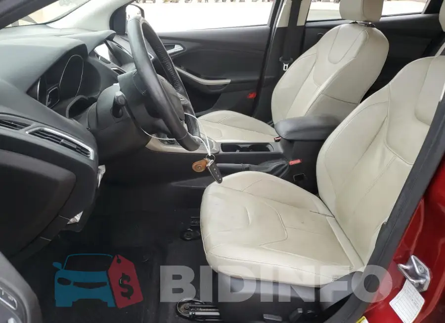 1FADP3N26HL279589 Photo# 7